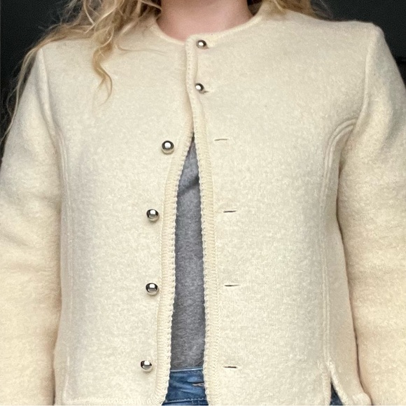 Ashley 100% wool cream cardigan, size 9/10, silver buttons - Picture 3 of 6